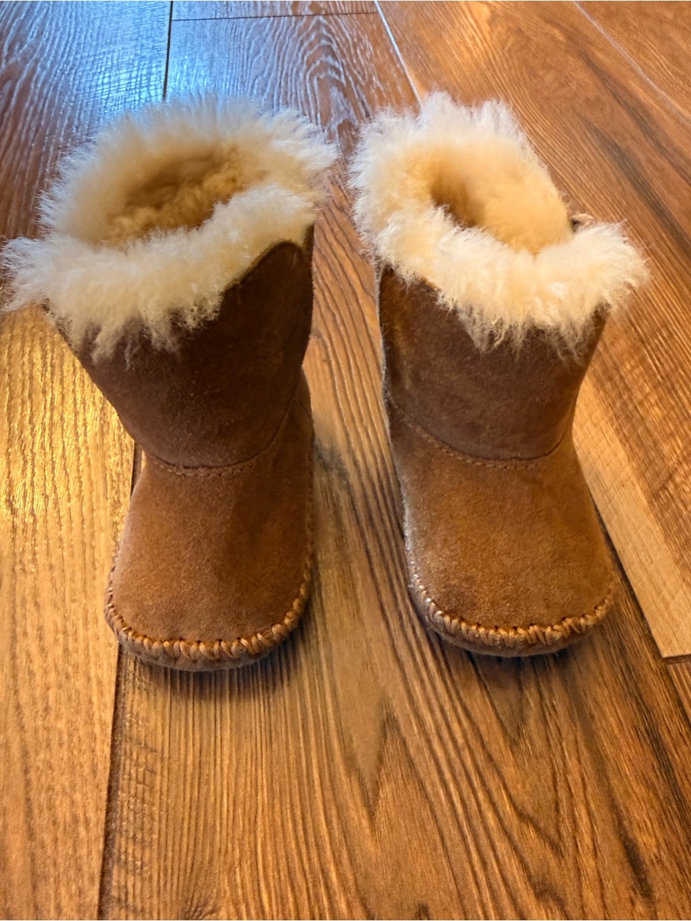 UGG Brown Suede infant Shearling Boots size 0-1